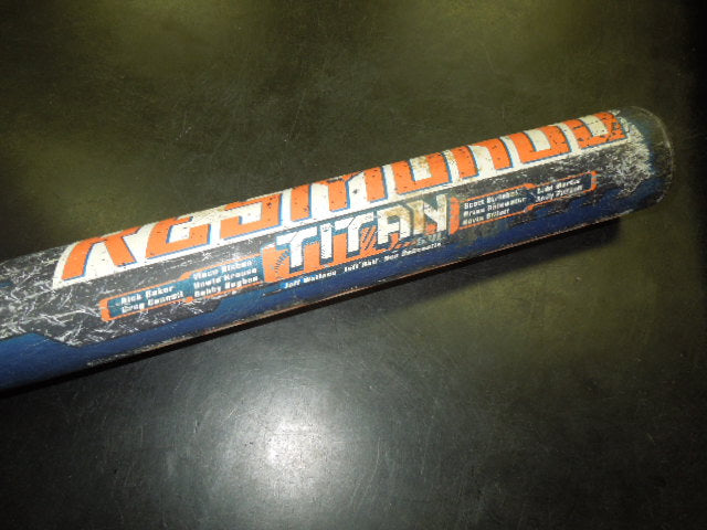 Load image into Gallery viewer, Used Worth Titan Team Resmondo Softpitch Softball Bat 34 in 28 oz -6
