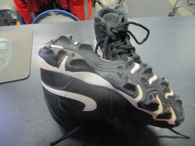 Load image into Gallery viewer, Used Nike Air Jordan Black/White Cleats Size 4.5
