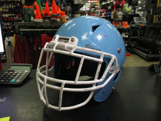 Used Schutt Vengeance Pro LTD Size XL No Cert Stamp Visible Tear in Jaw Pad
