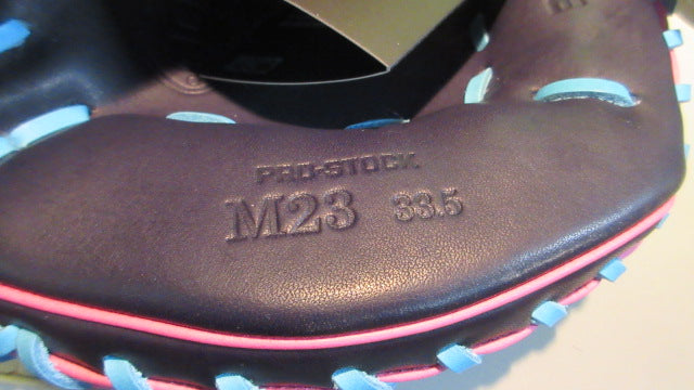 Load image into Gallery viewer, New Wilson A2000 M23 33.5&quot; Catcher&#39;s Mitt / Glove
