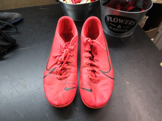 Used Nike Mercurial Soccer Cleats - Size 7.5