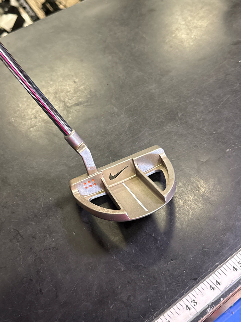 Load image into Gallery viewer, Used Nike Ignite 006 Right Hand Mallet Putter 33"
