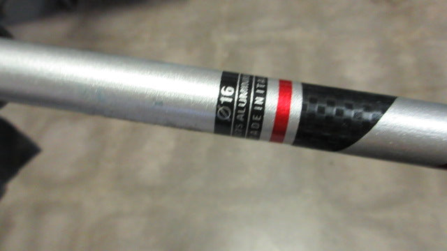 Load image into Gallery viewer, Used Kerma Nitro 51&quot; Ski Poles
