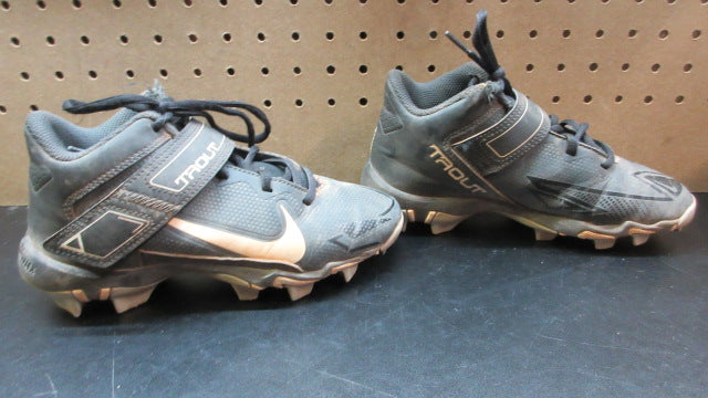 Load image into Gallery viewer, Used Nike  Force Trout 8 Keystone Baseballl Cleats - Size Youth 2
