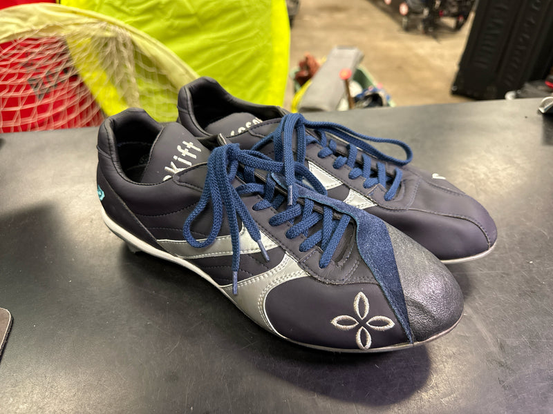 Load image into Gallery viewer, Used Fosekift Custom Jp Metal Cleats Size 29"
