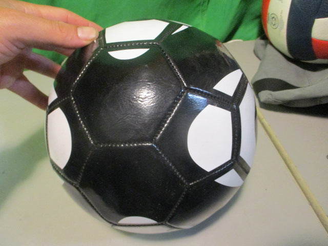 Load image into Gallery viewer, Used Momentum Brands Speed Size 5 Soccer Ball
