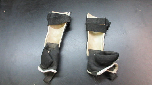 Used Vizari Malaga Soccer Shin Guards - Youth