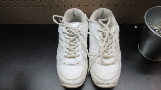 Used Chasse Flip IV Cheerleading Shoes - Size 7