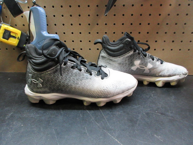 Load image into Gallery viewer, Used Under Armour Spotlight Franchise 2.0 RM Football Cleats - Size Youth 5
