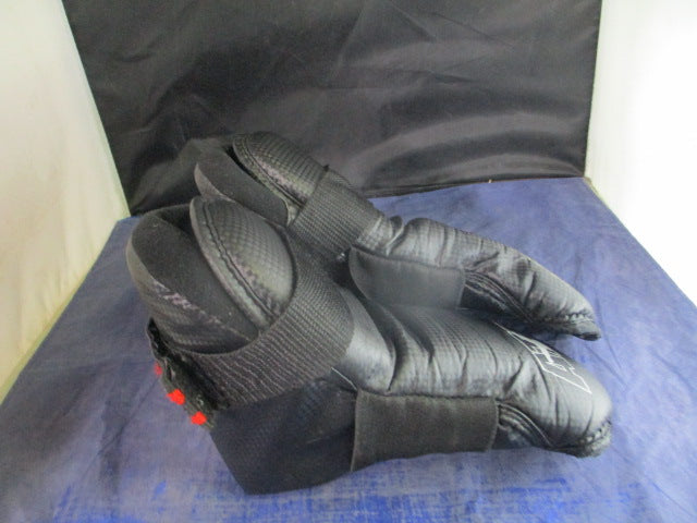 Load image into Gallery viewer, Used ATA Sparring Shoes Size 7 - some wear
