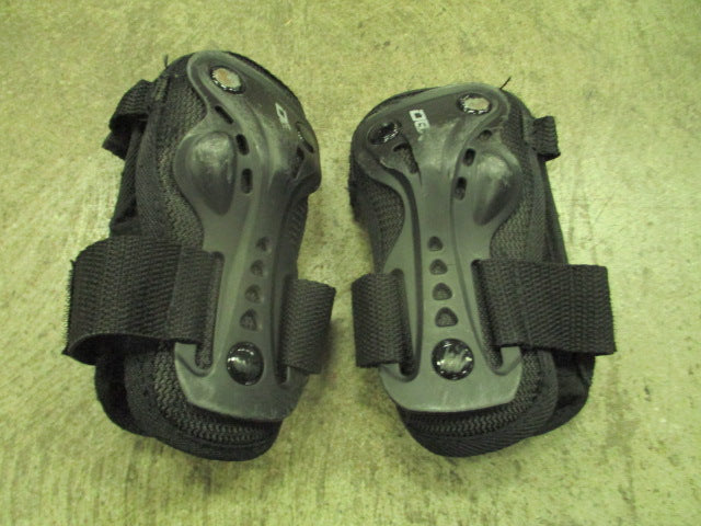 Load image into Gallery viewer, Used DBX Youth Skating Wrist Guards
