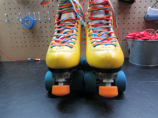 Load image into Gallery viewer, Used Moxi Rainbow Rider Sunshine Yellow Roller Skates - Size 7
