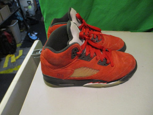 Used Nike Air Jordan 5 Size Youth 5.5 Basketball Shoes(Need Insoles)