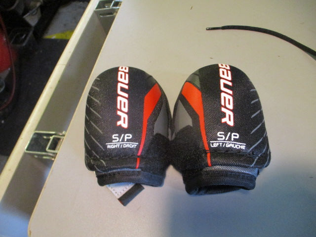 Load image into Gallery viewer, Used Bauer LiL Sport Size Youth Small Hockey Elbow Pads

