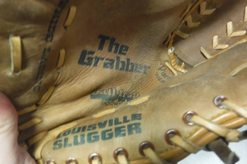 Load image into Gallery viewer, Used Louisville Slugger The Grabber Youth Baseball Glove
