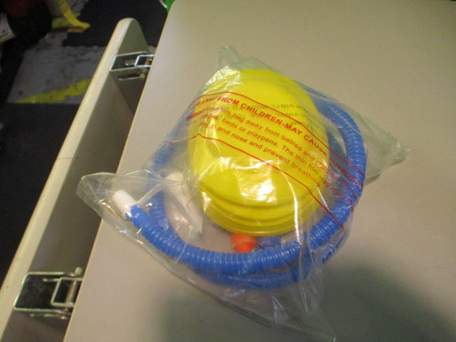 Load image into Gallery viewer, Exercise Ball Pump
