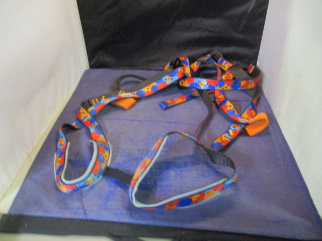 Load image into Gallery viewer, Used Petzl 38920 Crolles Full Body Harness Size Small
