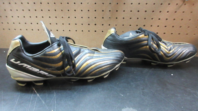 Load image into Gallery viewer, Used Umbro Soccer Cleats - Size 10
