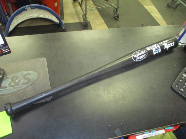 Load image into Gallery viewer, Used Louisville Slugger Pro WDIV for Detroit Tigers Wood Baseball Bat 30 in -0
