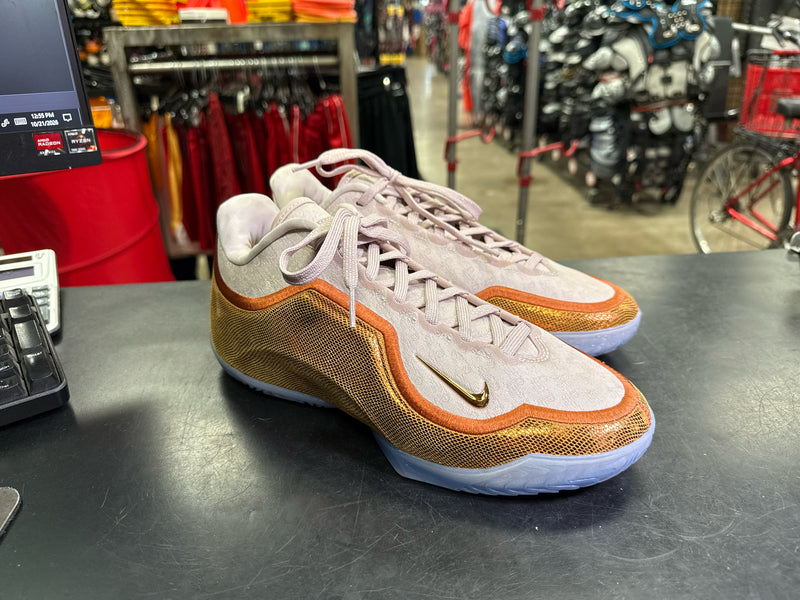 Load image into Gallery viewer, Used Nike LeBron XXIII "LeBronto" Basketball Shoes Size 9
