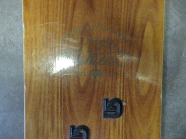 Load image into Gallery viewer, Used Arbor 157 cm Snowboard (Some Base repair) See Pictures
