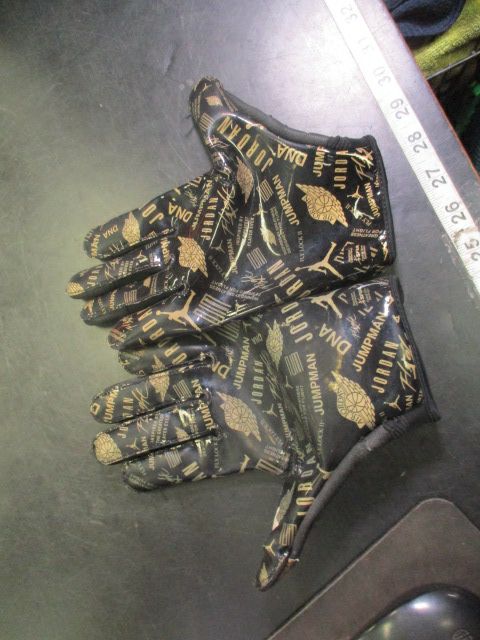 Load image into Gallery viewer, Used Nike Air Jordan Fly Lock 2.0 Metallic Football Gloves Size XL
