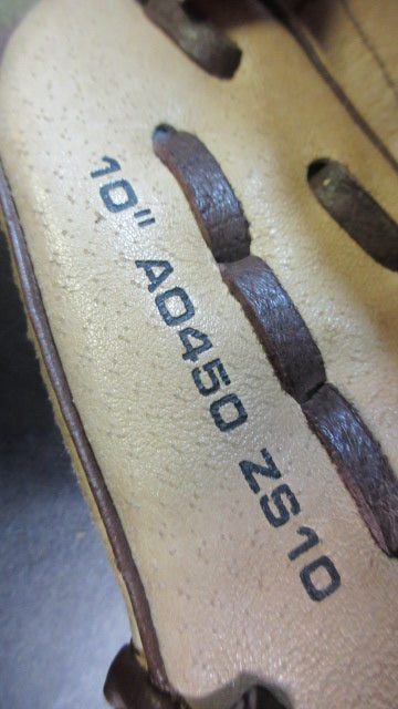 Load image into Gallery viewer, Used Wilson A450 T-Ball 10&quot; Baseball Glove

