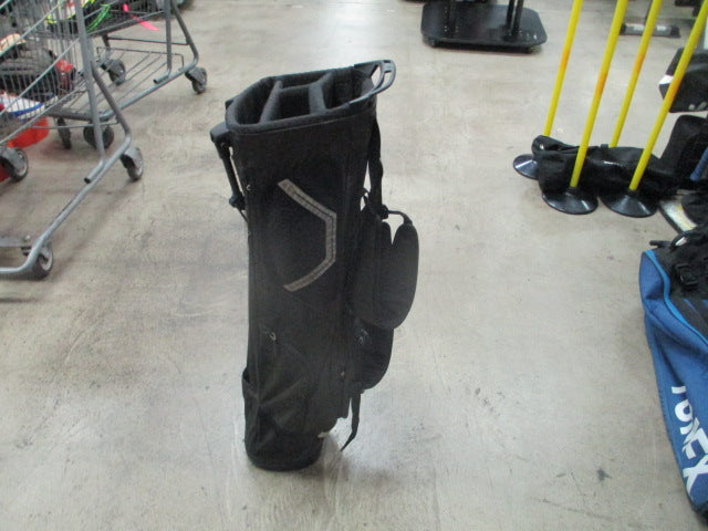 Load image into Gallery viewer, Used Desert Mountain Golf Bag (LEGS BROKEN)
