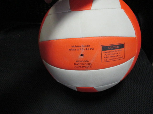Load image into Gallery viewer, Used Molten Recreational Volleyball

