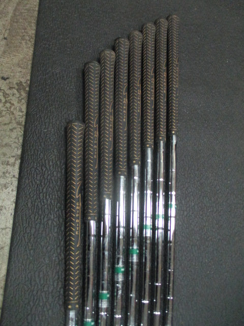 Load image into Gallery viewer, Used Tour Hawk Reflex Inc Iron Set 3-9, PW - RH
