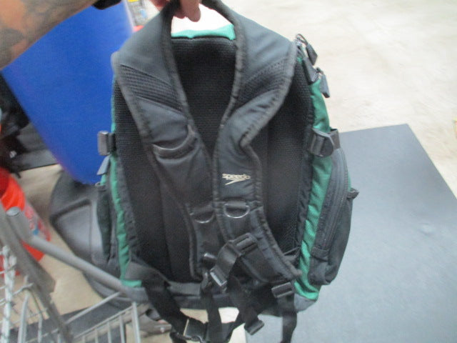 Load image into Gallery viewer, Used Speedo Teamster Swim Backpack
