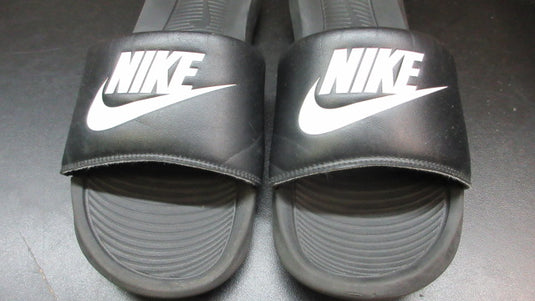 Used Nike Slides - Size 9