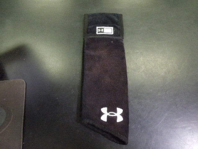Load image into Gallery viewer, Used Under Armour Hand Towel via Velcro Loop
