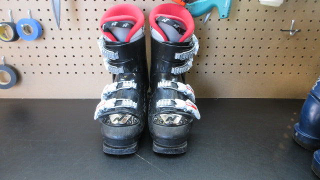 Load image into Gallery viewer, Used Nordica GP TJ Junior Ski Boots - Size 23.5
