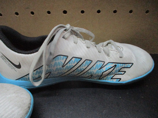 Used Nike Mercurial Vapor 15 Club Indoor Soccer Cleats - Size Youth 2