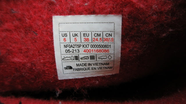 Load image into Gallery viewer, Used North Face Snow Boots - Size 6
