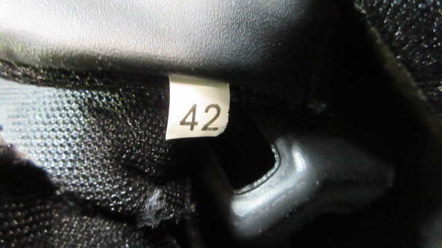 Load image into Gallery viewer, Used Japanese Techwear Shoes - Size 8.5 - 9
