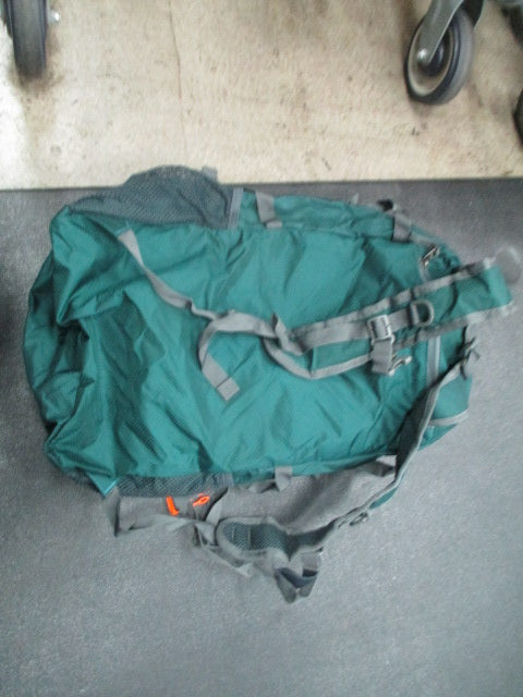 Load image into Gallery viewer, Used Venture Pal 40L Lightweight Packable Travel Hiking Backpack Daypack
