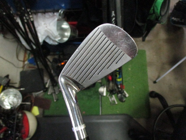 Load image into Gallery viewer, Vintage Ben Hogan APEX II White Cameo 8pc RH Blade Iron Set Equilizer and 3-9i
