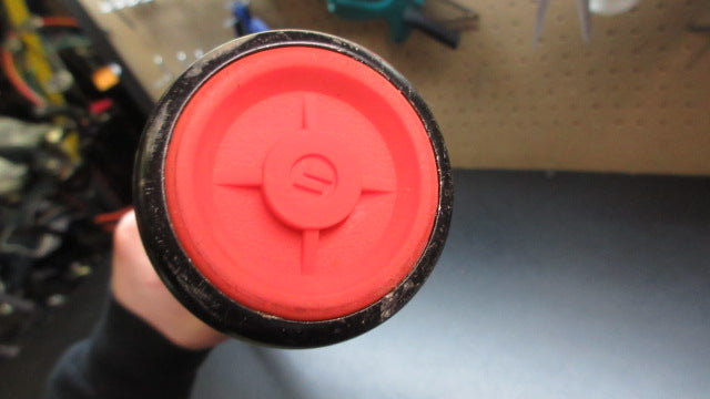 Load image into Gallery viewer, Used Worth AMP 33" -8 Slowpitch Softball Bat
