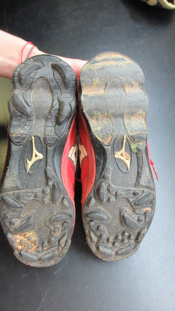 Used Mizuno Softball Cleats - Size 7