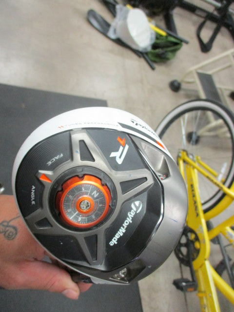 Load image into Gallery viewer, Used taylormade R1 Adjustable Loft Driver - RH
