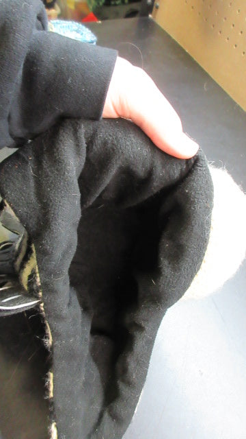 Load image into Gallery viewer, Used Hand Made DeLux Zebra Winter Hat
