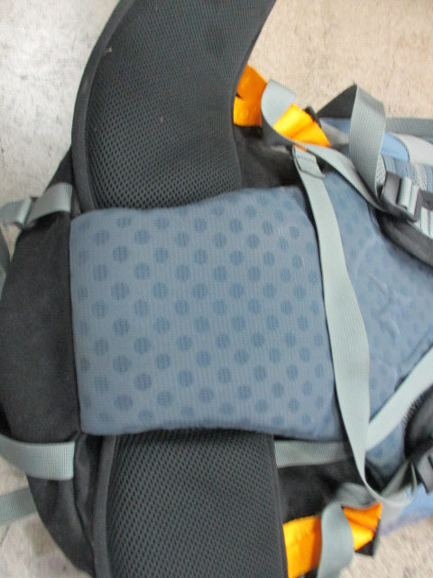 Load image into Gallery viewer, Used Marmot Femme Nikita 50 Hiking Backpack
