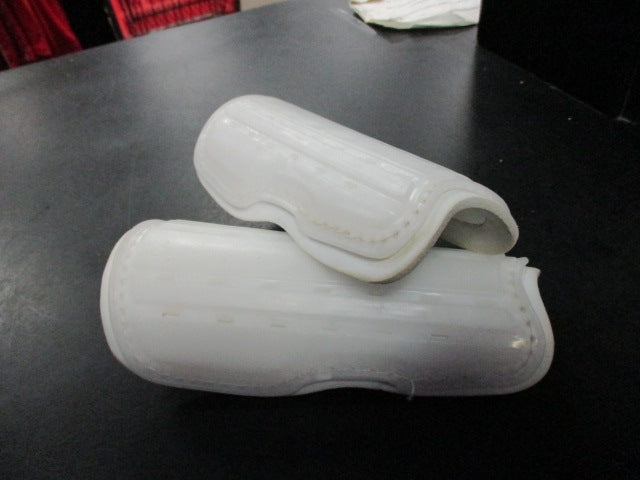 Load image into Gallery viewer, Used White Youth Soccer Shin Guards
