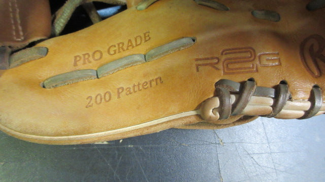 Load image into Gallery viewer, Used Rawlings Heart Of The Hide R2G 11.5" Infield Leather Glove - RHT
