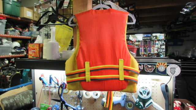 Load image into Gallery viewer, Used Stearns Universal Life Jacket - Size Adult
