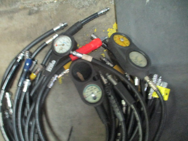 Load image into Gallery viewer, Used Bulk Replacement BCD and Regulator Hoses(AS IS See Pictures)
