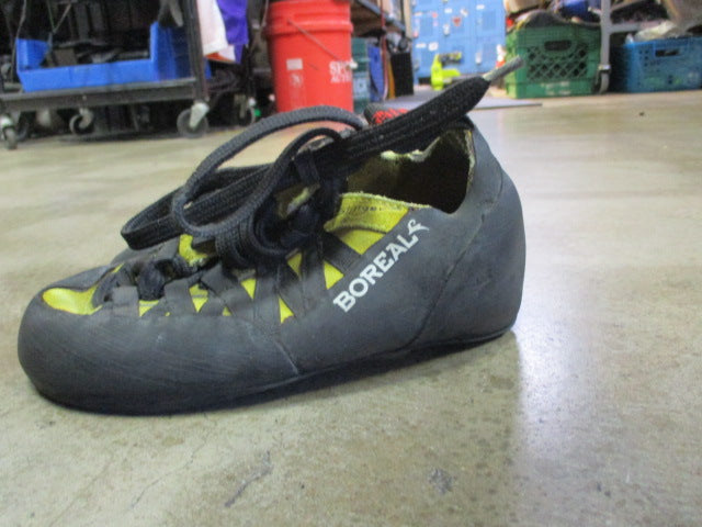 Load image into Gallery viewer, Used Boreal Stinger Fusion S-2 - Size Y2.5 Climing Shoes
