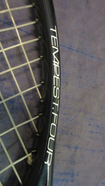 Load image into Gallery viewer, Used Wilson BLX Tempest.Four 27&quot; Tennis racquet - slight wear
